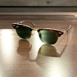 Ray Ban Clubmasters Tortoise shell